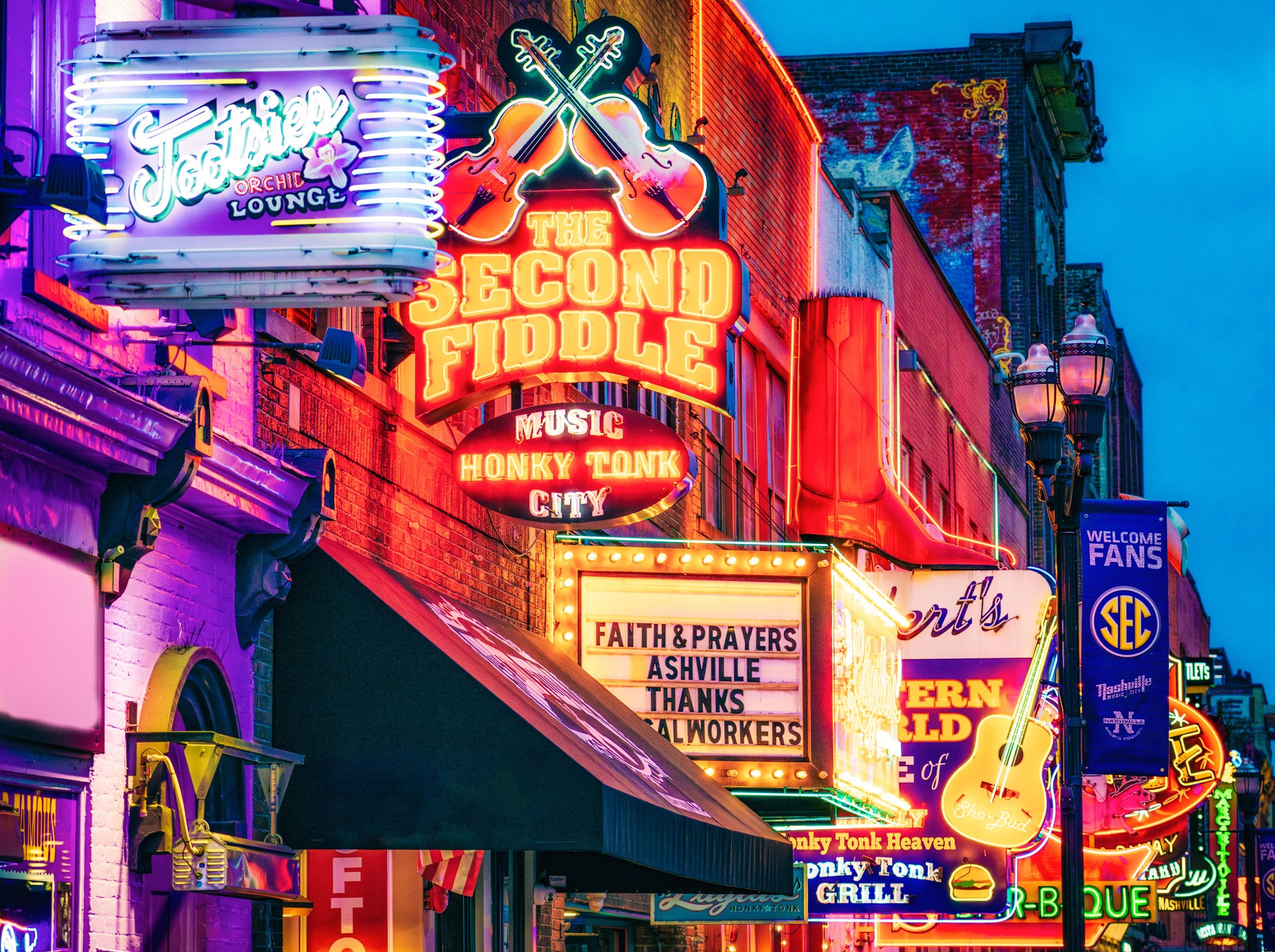 Nashville's Lower Broadway crowded with neon signs